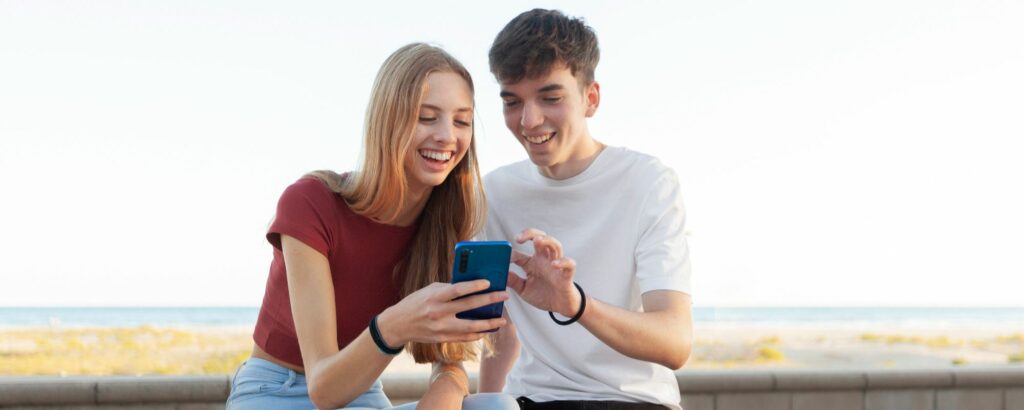 Beyond Traditional Dating Apps: New Ways Adults Are Connecting
